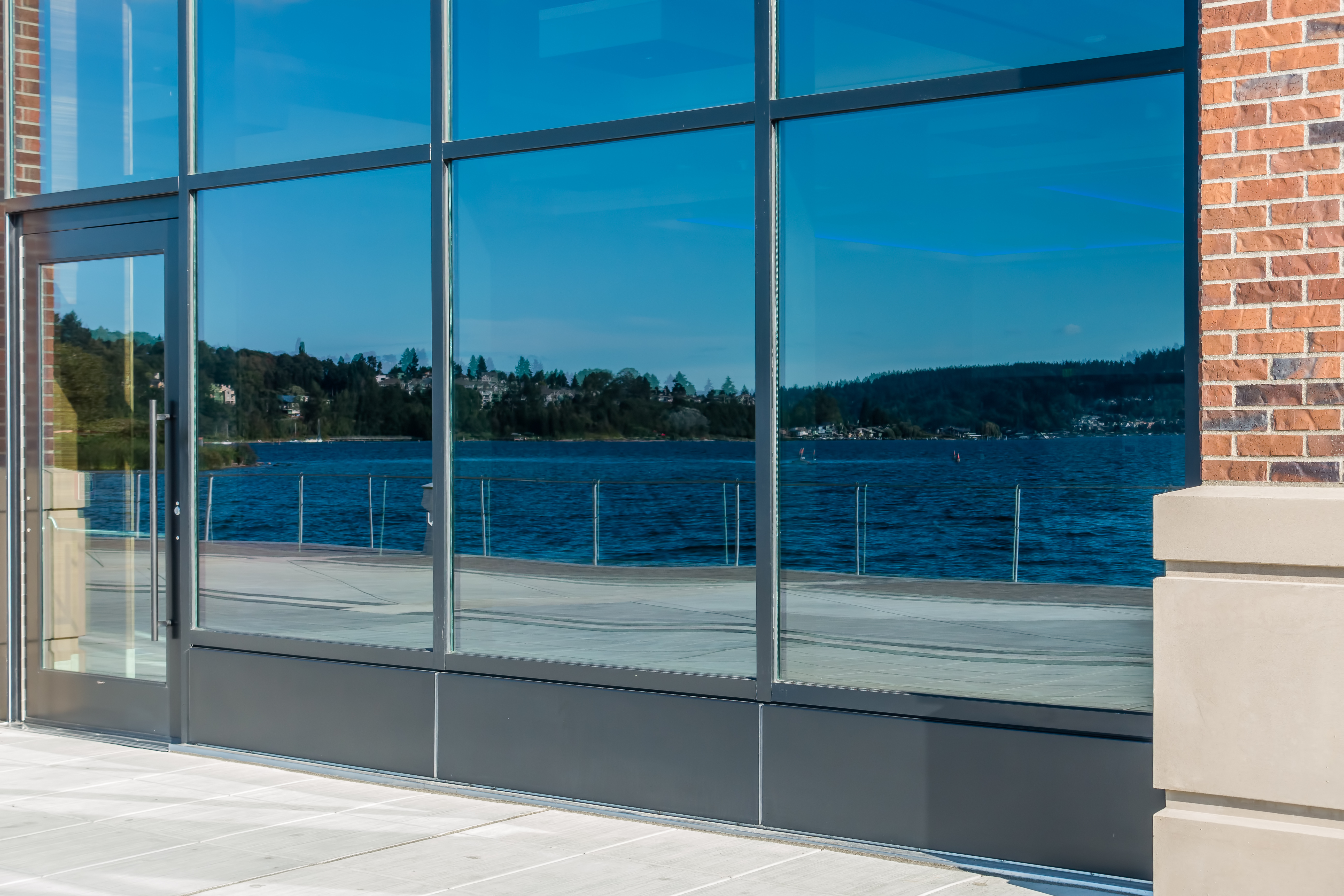 Commercial window cleaning